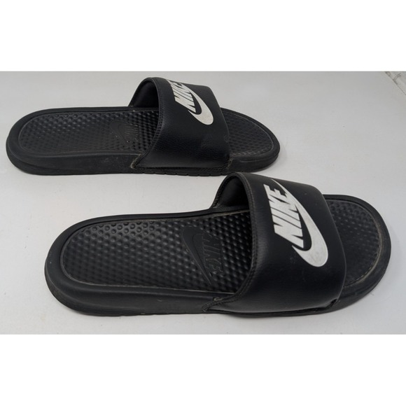 NIKE BENASSI Slide Sandals Men's Size 11 Black White Swoosh 343880-011‎ - Picture 1 of 6